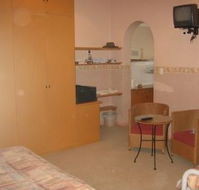 Hotel 59 And Cafe - Accommodation 4U