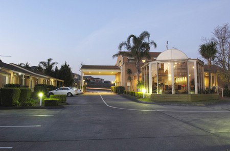 Best Western Airport Motel & Convention Centre - Accommodation 4U 3