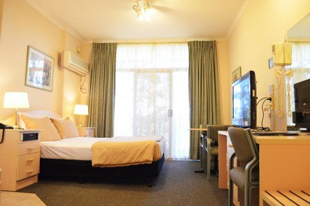 Best Western Airport Motel & Convention Centre - Accommodation 4U 5