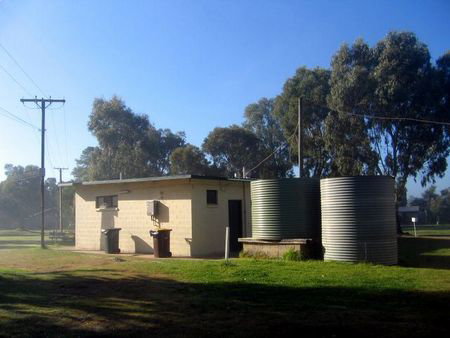 Rivers Edge Caravan Park - Accommodation 4U 2