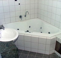 Tasman Beachside Apartments - Accommodation 4U