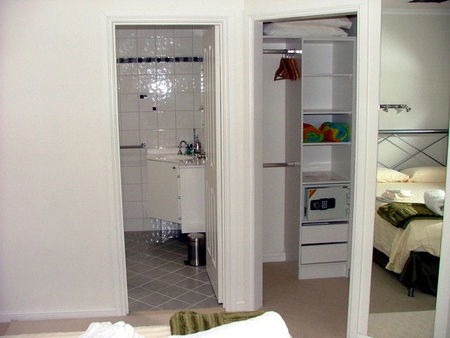 Tasman Beachside Apartments - Accommodation 4U 1