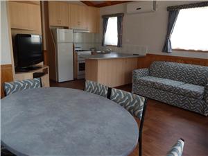 Victor Harbour Holiday & Cabin Park - Accommodation 4U 1