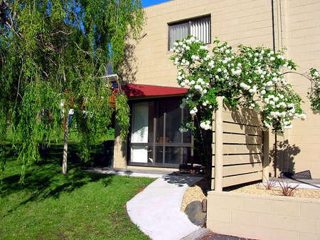 Apartments On Strickland - Accommodation 4U 0
