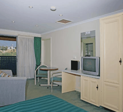 Claremont Hotel Motel - Accommodation 4U 2