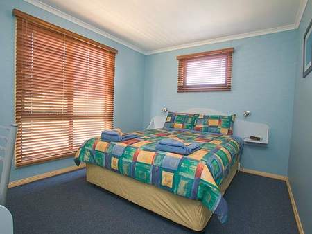 Strahan Bungalows - Accommodation 4U 1