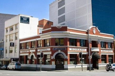 Montgomery's Private Hotel & YHA - Accommodation 4U 4