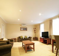 Lake Inn Ballarat - Accommodation 4U