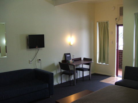 Comfort Inn Scotty's - Accommodation 4U 2