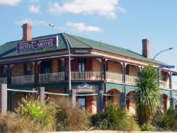 Streaky Bay Hotel Motel - Accommodation 4U 0