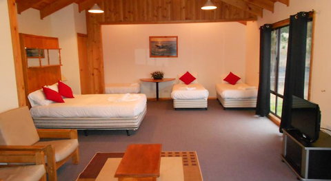 Eastcoast Central Watersedge Resort - Accommodation 4U 1