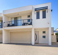 Century 21 SouthCoast The Residence - Accommodation 4U