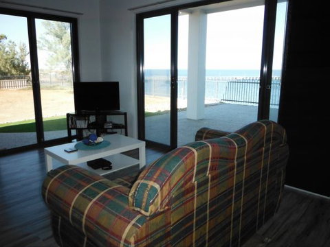 Coastal Getaway - Accommodation 4U 3