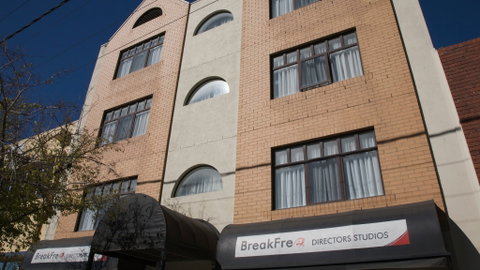Breakfree Directors Studios - Accommodation 4U 0