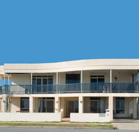 Seaview Sunset Beachfront Apartments - Accommodation 4U
