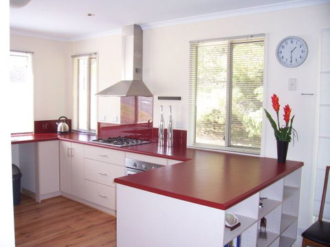 Century 21 SouthCoast: All Decked Out - Accommodation 4U 2