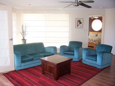Century 21 SouthCoast: All Decked Out - Accommodation 4U 3