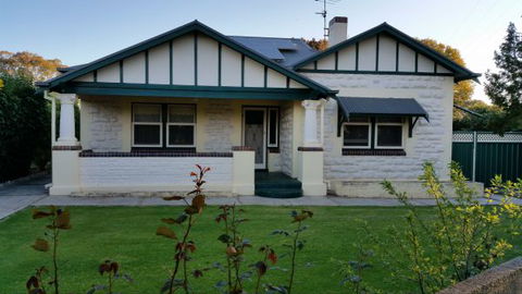 Barossavilla Guest House - Accommodation 4U 6