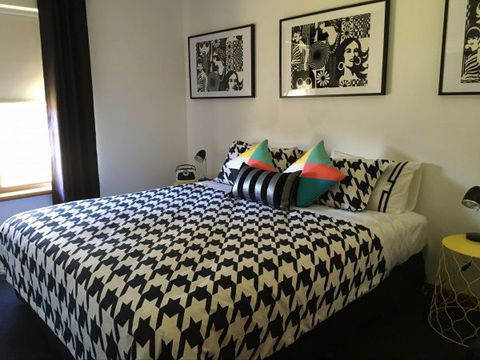 Barossa Retro BnB - Accommodation 4U 5