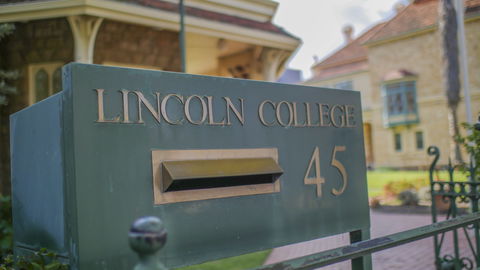 Lincoln College - Accommodation 4U 0