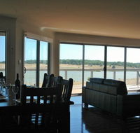 Parrydyse Clayton Bay - Accommodation 4U