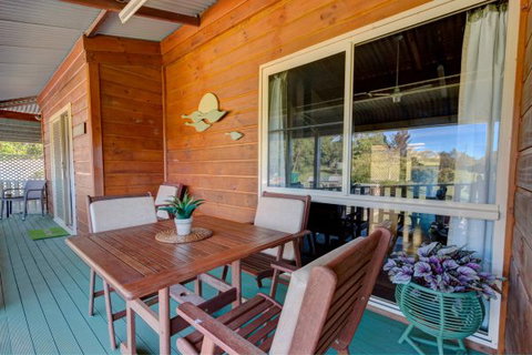 All About Me Bed And Breakfast - Accommodation 4U 5