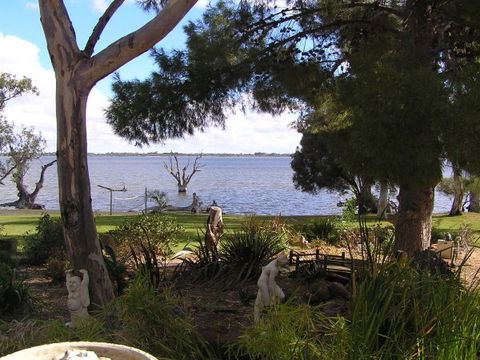 Barmera North Lake Caravan Park - Accommodation 4U 2