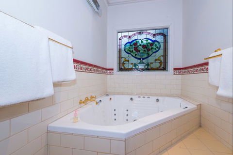 Bendigo Cottages Bed And Breakfast - Accommodation 4U 2