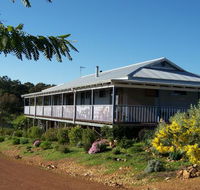 Blue House Bed and Breakfast - Accommodation 4U