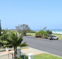 Breakers 1 / 5 at Yamba - Accommodation 4U