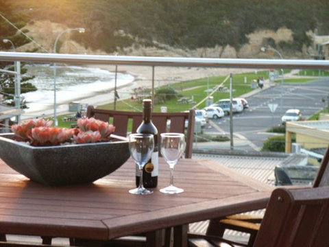 C-Deck Beach House Apartment - Accommodation 4U 6
