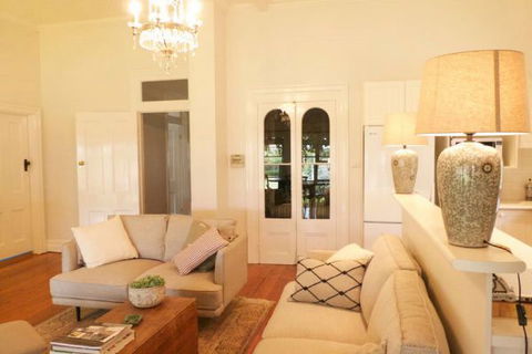 Cadogan Central Luxury - Accommodation 4U 1