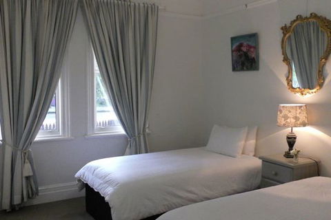 Cadogan Central Luxury - Accommodation 4U 5
