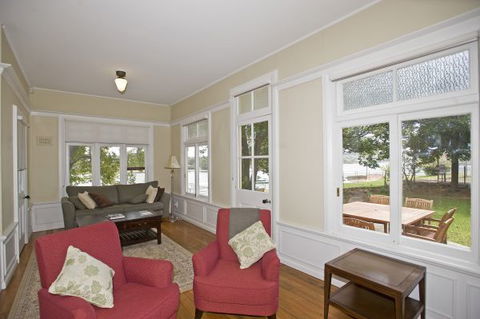 Cockatoo Island Holiday Houses - Accommodation 4U 1