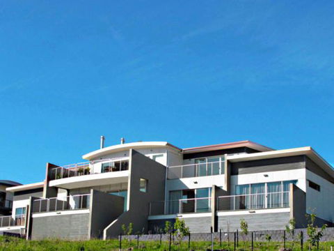 Cove Kettering - The - Accommodation 4U 1