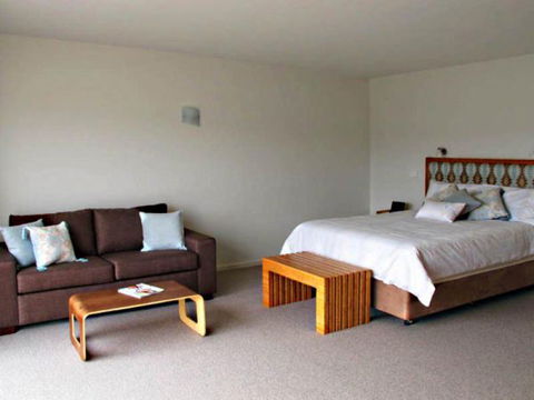 Cove Kettering - The - Accommodation 4U 2