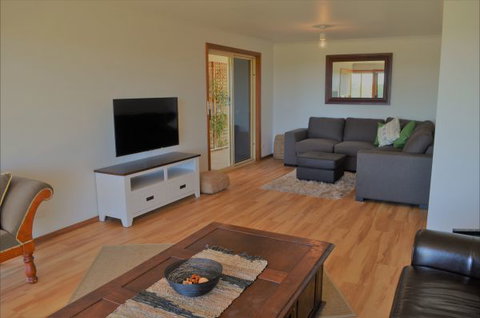 Coongalena View - Accommodation 4U 5
