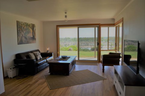 Coongalena View - Accommodation 4U 7