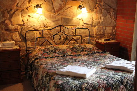 Langmeil Cottages - Accommodation 4U 6