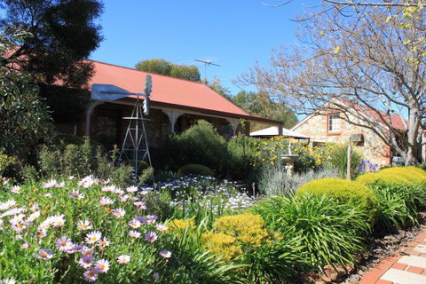 Langmeil Cottages - Accommodation 4U 9