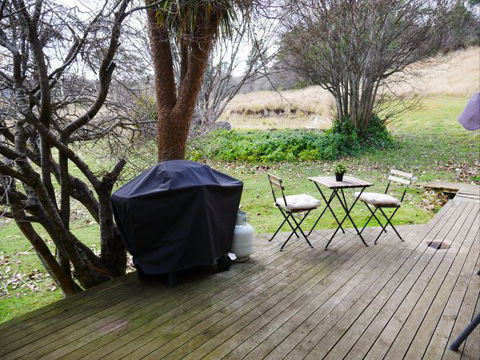 La Perrie Chalet Bed And Breakfast - Accommodation 4U 9