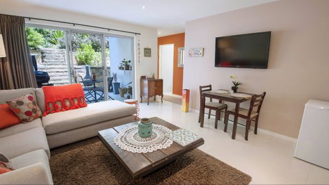 Lake View Elizabeth Beach - Accommodation 4U 0