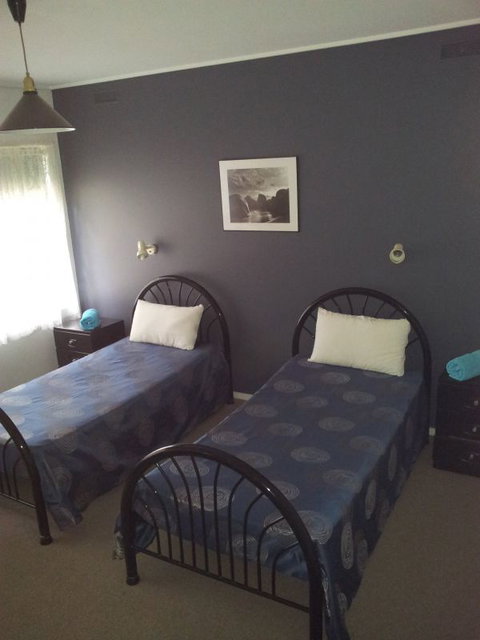 Melaleuca Grove Holiday Units & Motor Inn - Accommodation 4U 3