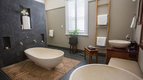 Merewether Beach House B And B - Accommodation 4U 2