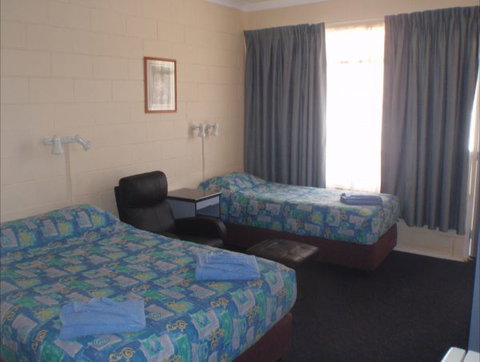 Murray Bridge Central Olympic Motel And Cottages - Accommodation 4U 2