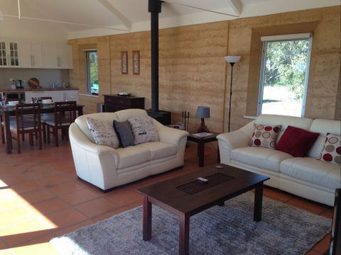 Muntiri Lodge Eco Retreat - Accommodation 4U 2