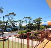 Retro Sands Beach House - Accommodation 4U