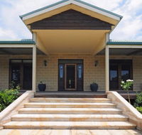 Reign Manor and Coach House - Accommodation 4U