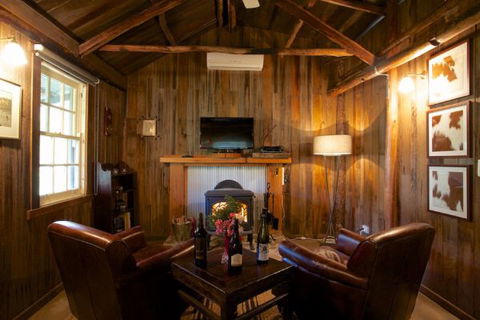 Riverdowns - Accommodation 4U 3