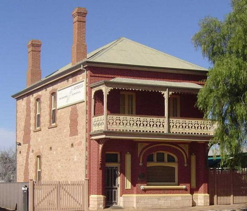 Savings Bank Of South Australia - Old Quorn Branch - Accommodation 4U 0